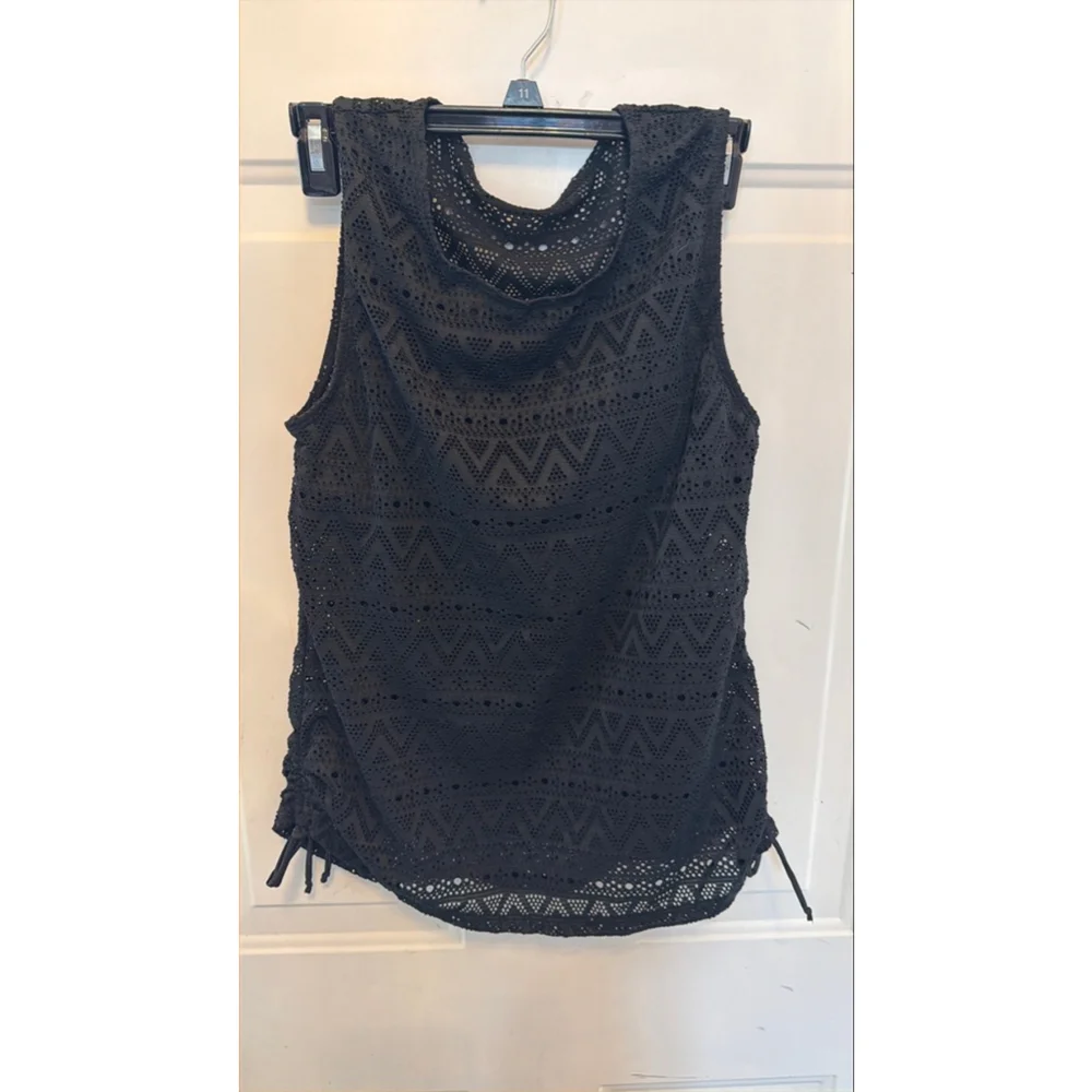 Swim top new without tags